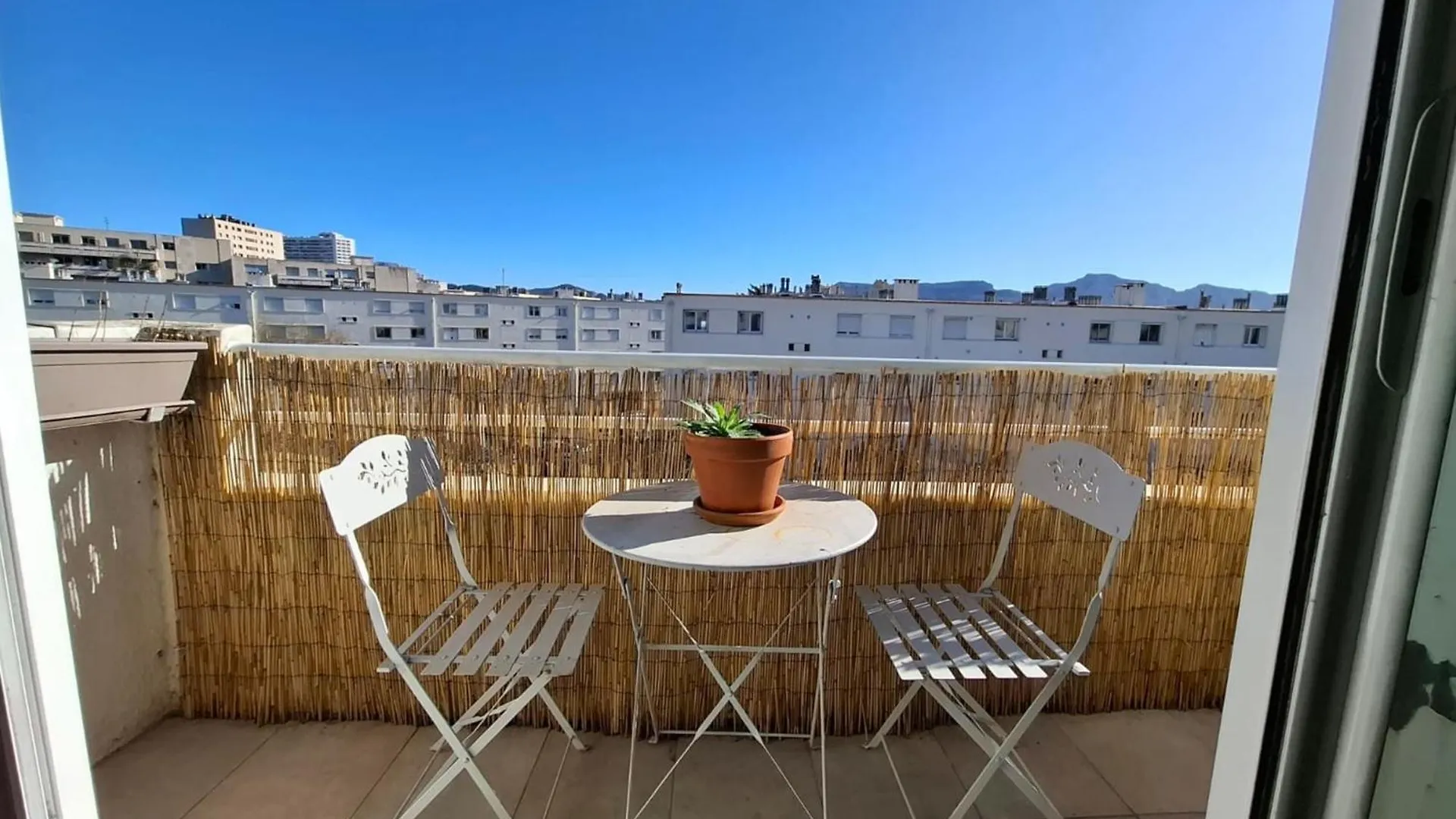 Nice T2 With Wifi And Balcony In Marseille France